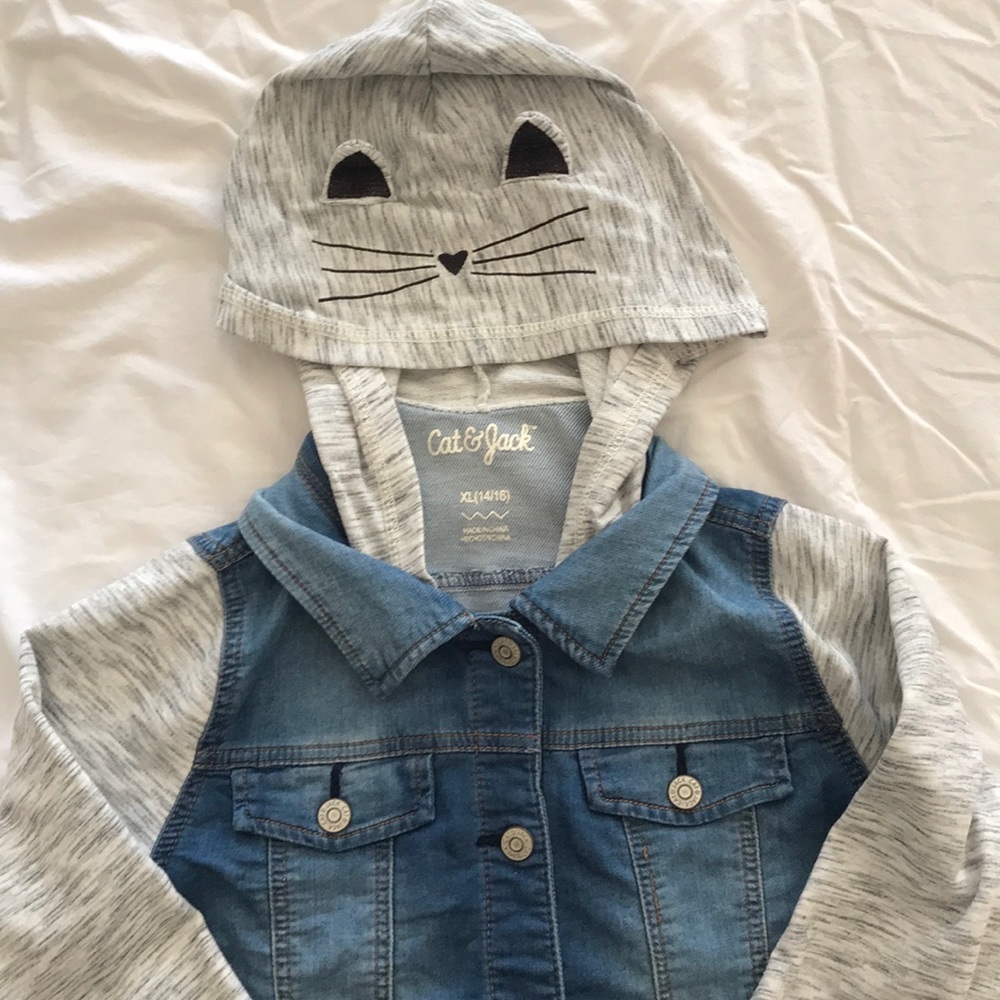 Cat and jack girls xl (14/16) jean jacket/sweater